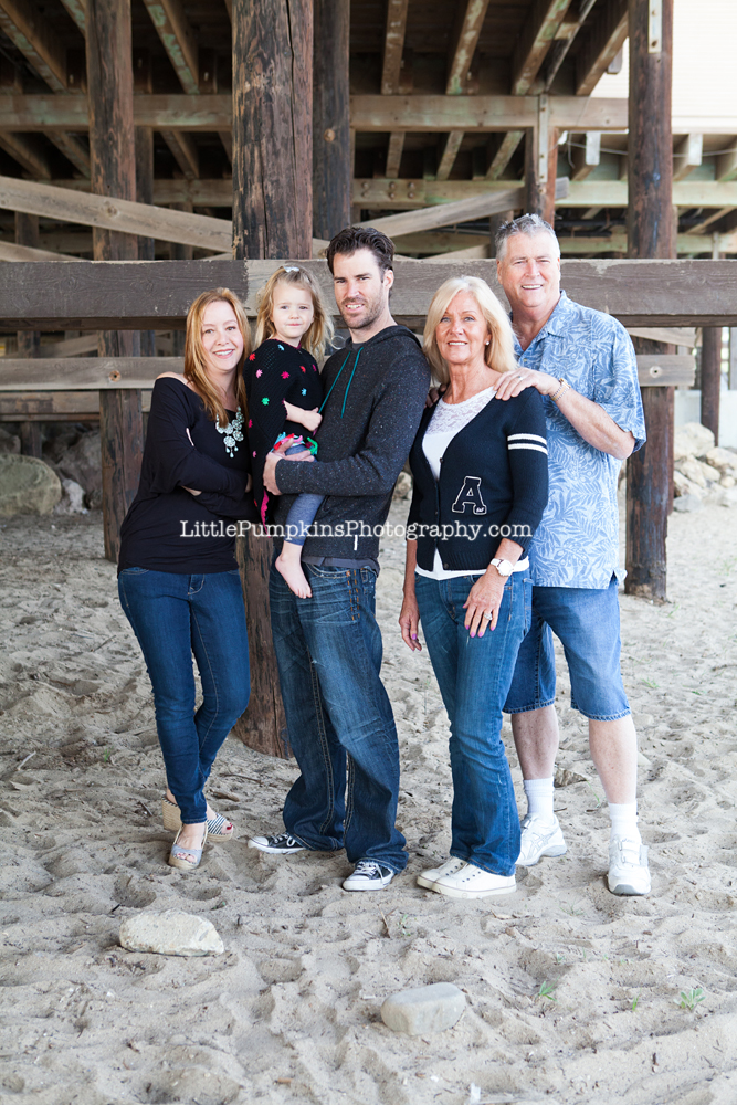 family photographer beach ventura pier